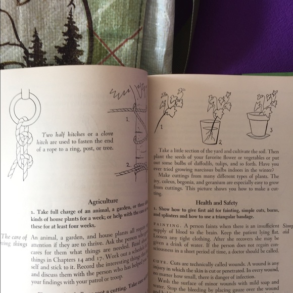 Vintage 1957 Girl Scout Manual, 6 Badges,Carry Bag - Picture 11 of 15